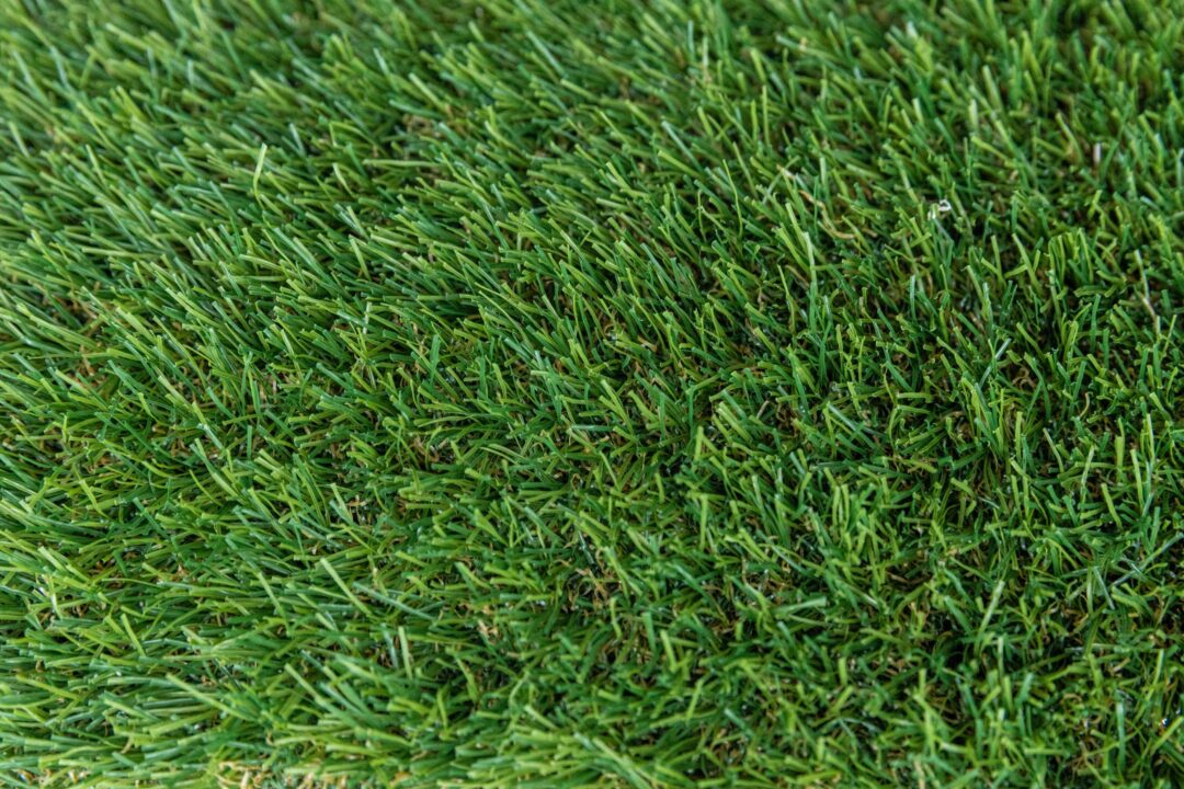 Custom pet and child friendly synthetic turf installations for sports clubs, playgrounds, and tennis courts in Cape Town and Paarl.