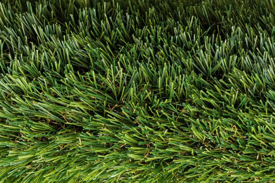 Durable pet and child friendly synthetic turf for playgrounds, putting greens, paddle courts and sports fields in Helderberg and Cape Town.